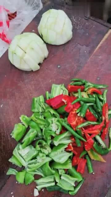 老板请客吃瓜,共享瓜香盛宴